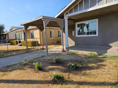 Main picture of 2516 S Poppy Ave