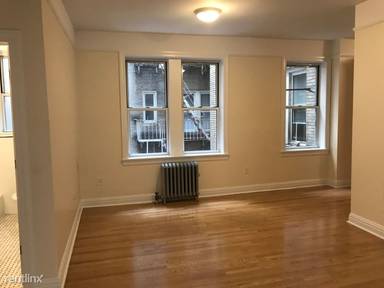 Main picture of 117 W 13th St