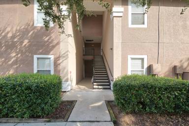 Main picture of 9555 Armelle Way