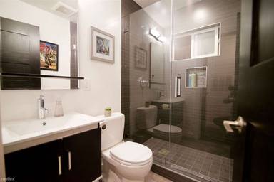 Main picture of 152 Lincoln Ave