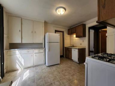 Main picture of 10 S Orchard St