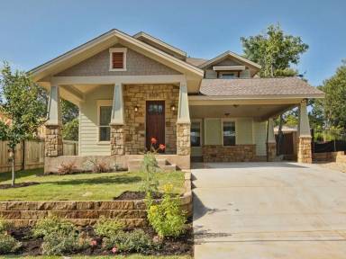Main picture of 609 W 30th St