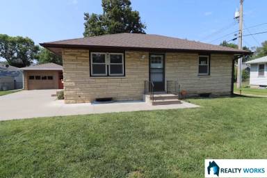 Main picture of 4011 N 68th St