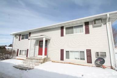 Main picture of 1918 18 1/2 Ave NW