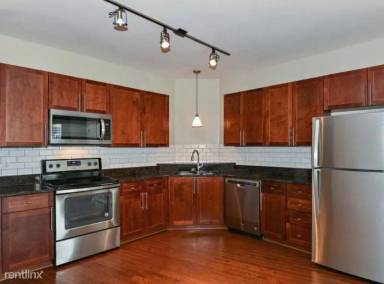 Main picture of 2401 Parkland Dr