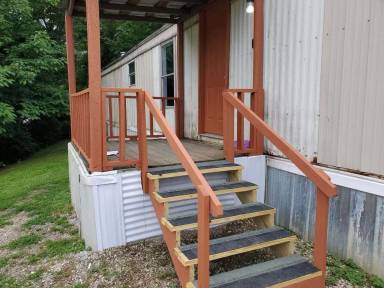 Main picture of 1041 S Main St