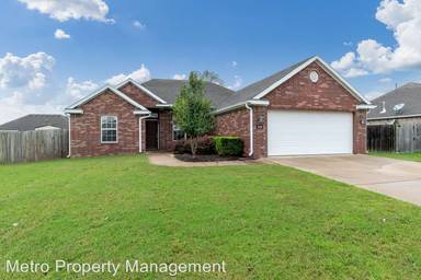 Main picture of 530 Dogwood St