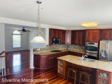 Main picture of 1734 Theale Way