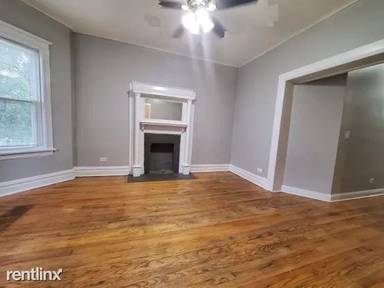 Main picture of 9006 S Escanaba Ave