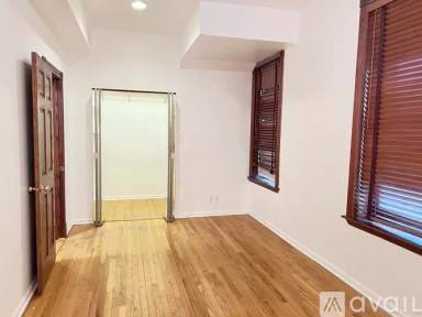 Main picture of 3115 S Lowe Ave