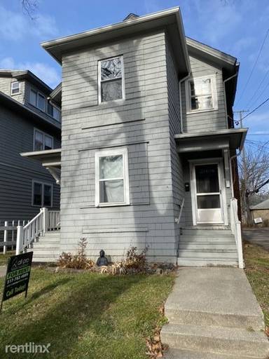 Main picture of 336 W Wesley St
