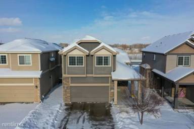 Main picture of 2926 Denver Dr