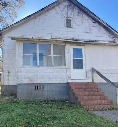 Main picture of 7 Reeves St