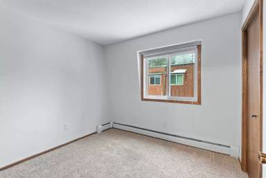 Main picture of 925 W Branch St