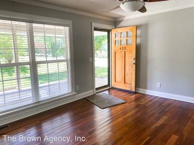 Main picture of 400 Crawford Rd