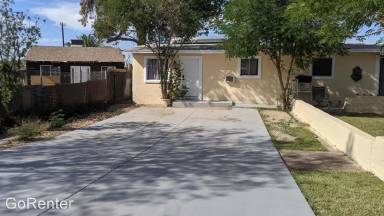 Main picture of 814 S Greenleaf Ln