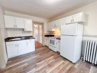 Main picture of 103 Lincoln St