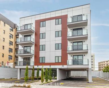 Main picture of 848 E Broadway