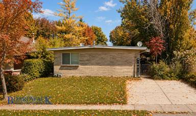Main picture of 1195 E Roosevelt Ave