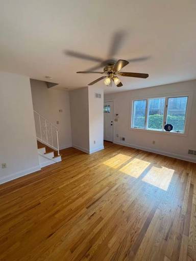 Main picture of 404 7th Ave