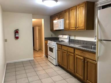 Main picture of 825 Anderson St
