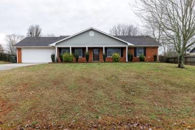 Main picture of 220 Saddle Rock Ct
