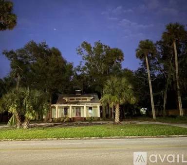 Main picture of 147 S Mellonville Ave
