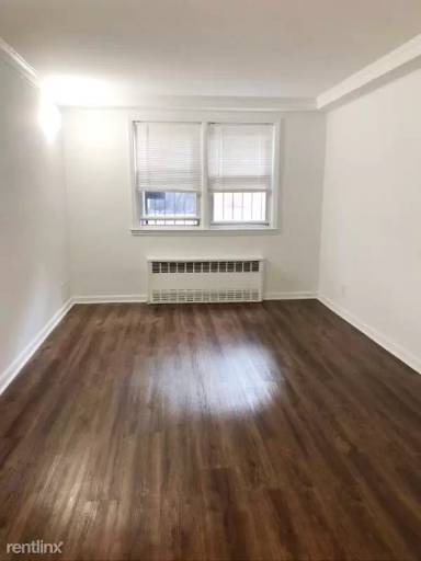 Main picture of 9851 Corona Ave