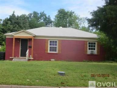 Main picture of 107 W Mimosa Dr