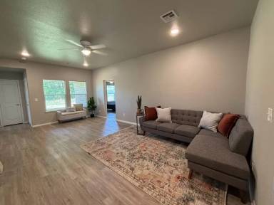 Main picture of 1409 Chisholm Springs Blvd