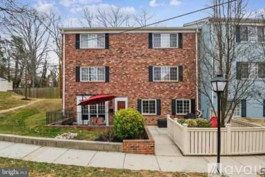 Main picture of 1565 N Van Dorn St