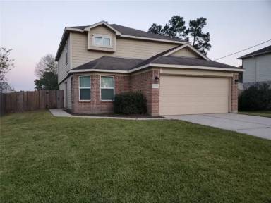 Main picture of 16779 Warbler Dr