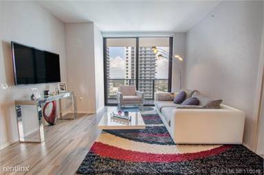 Main picture of SLS Lux