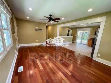 Main picture of 5810 Francis Ave