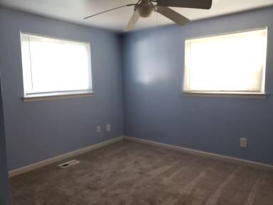 Main picture of 5879 Oldham St