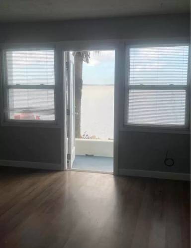 Main picture of River Road Apartments