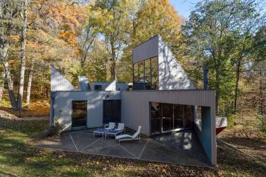 Main picture of 6 Glen Arden Rd