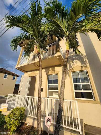 Main picture of 24527 SW 117th Ave