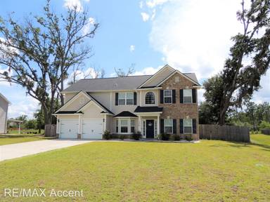 Main picture of 170 Cumberland Dr NE