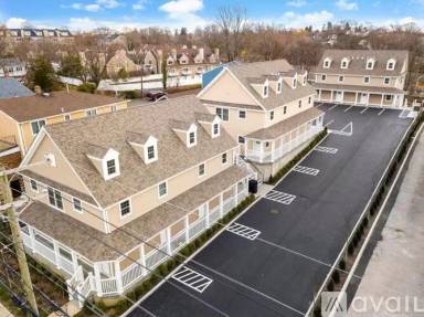 Main picture of 303 Hamilton Ave