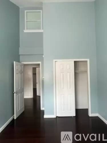 Main picture of 7601 Crittenden St