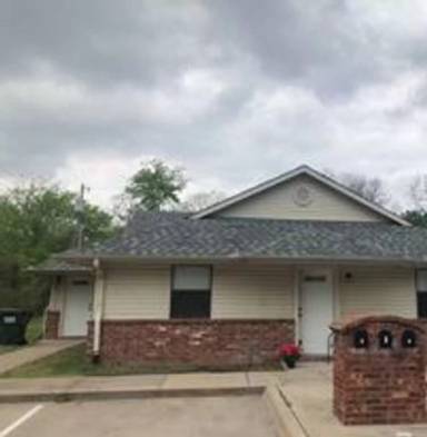 Main picture of 204 S 11th Ave