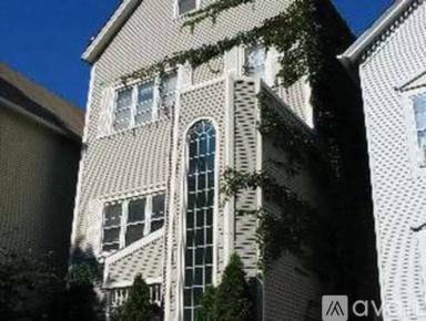 Main picture of 2834 N Mildred Ave