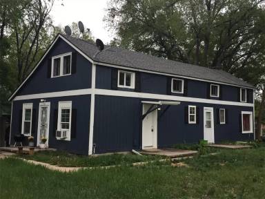 Main picture of 2419 E Monument St