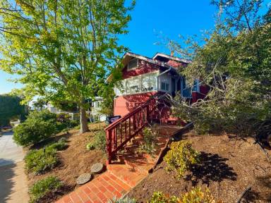 Main picture of 4664 Orchard Ave
