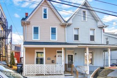 Main picture of 14 N Harrisburg St