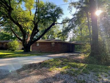 Main picture of 111 Sherwood Dr
