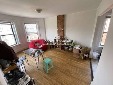 Main picture of 878-84 Huntington Ave