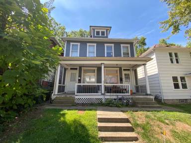 Main picture of 215 E Maynard Ave