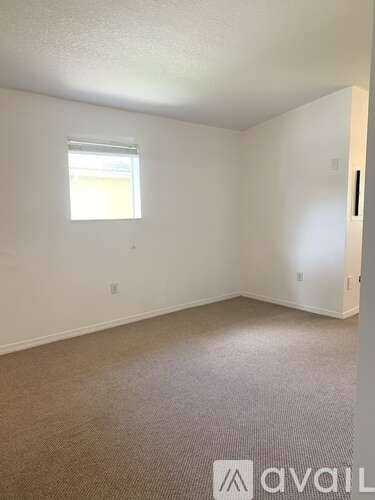 Main picture of 980 NE 33rd Ter